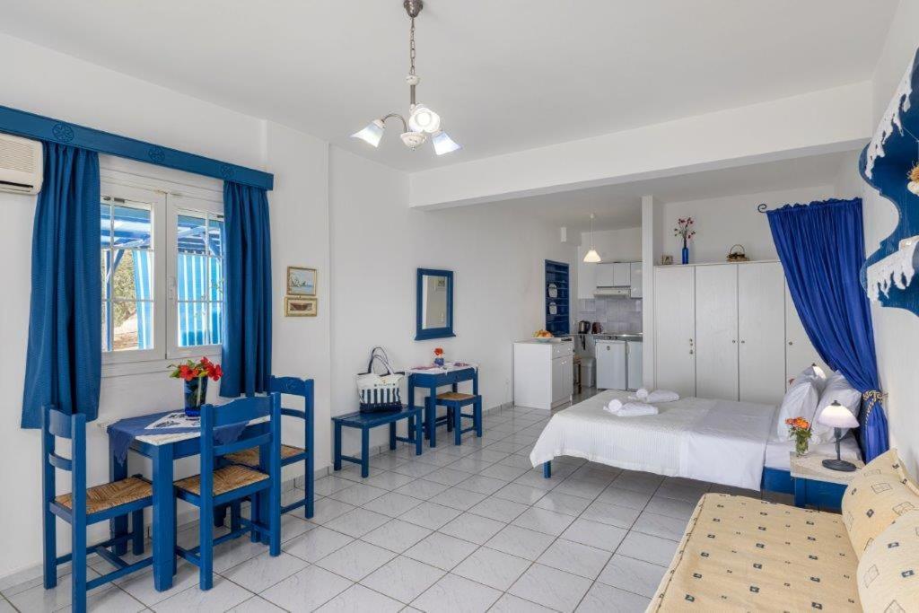פיניקאס Sea View Studios מראה חיצוני תמונה